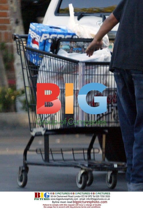 Jack Osbourne stocks up on beer and snacks in Malibu