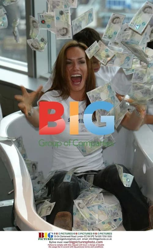 Tara Palmer Tompkinson in Bath of Cash