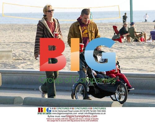 Ethan Hawke and Uma Thurman with family at beach