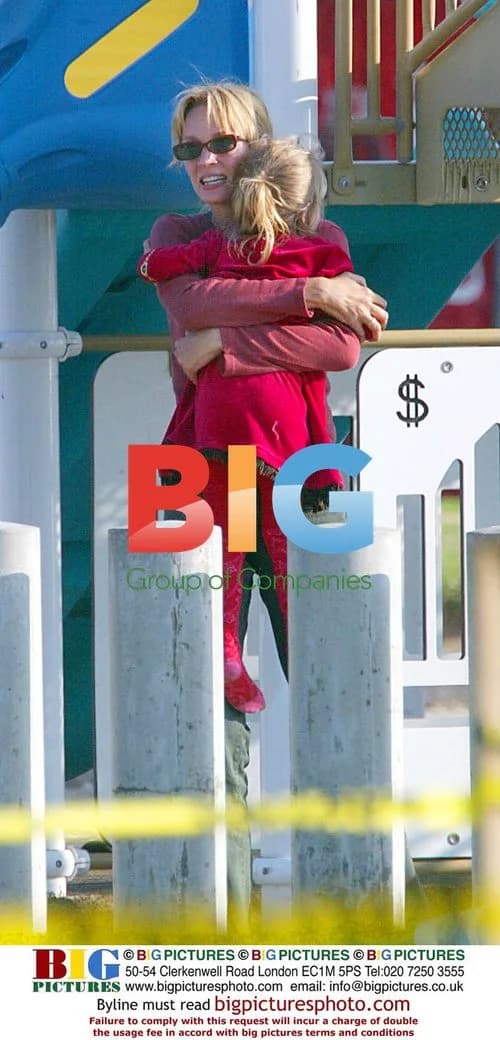 Ethan Hawke and Uma Thurman with kids at Santa Monica beach
