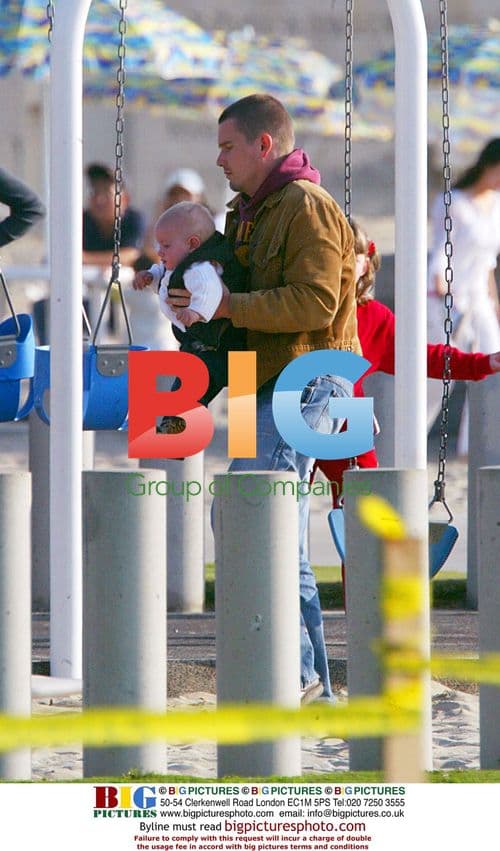 Ethan Hawke and Uma Thurman with kids at Santa Monica beach