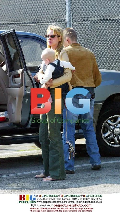 Ethan Hawke and Uma Thurman with kids at beach