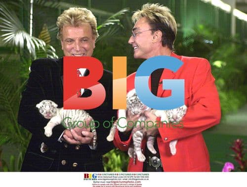 Siegfried & Roy Introduce New Royal White Tiger Cubs