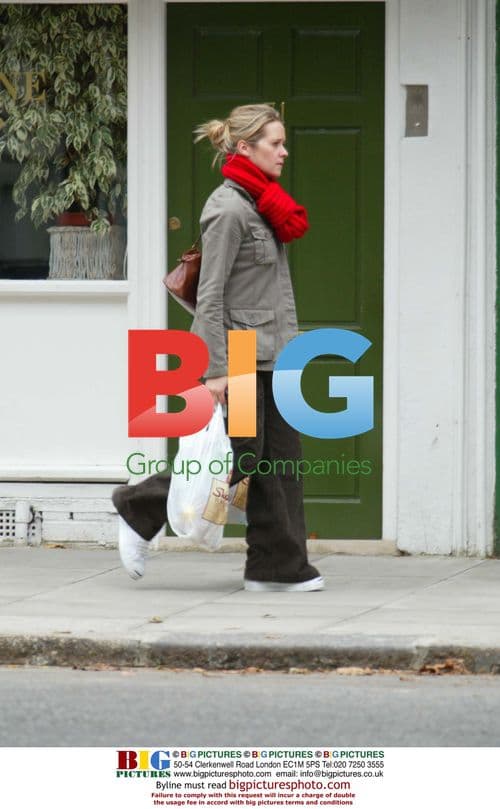 Edith Bowman food shopping in North London