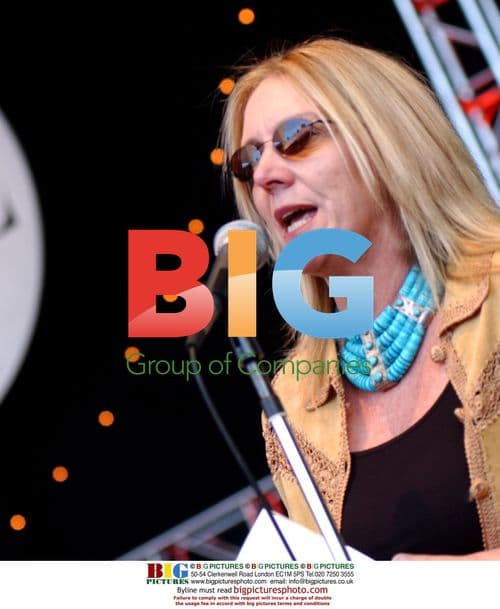 Peggy Young at Shoreline Amphitheater in 2002