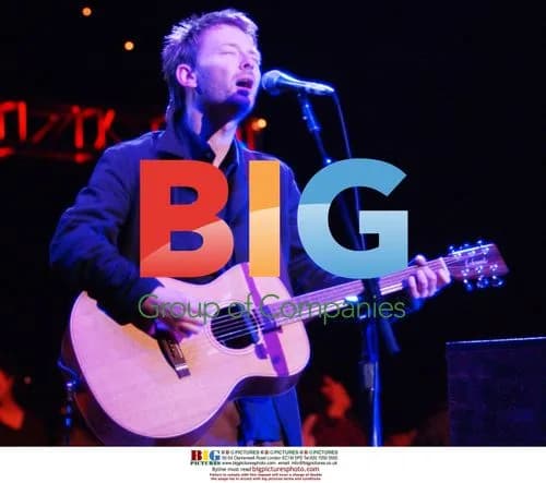 Thom Yorke performs at Shoreline Amphitheater in 2002