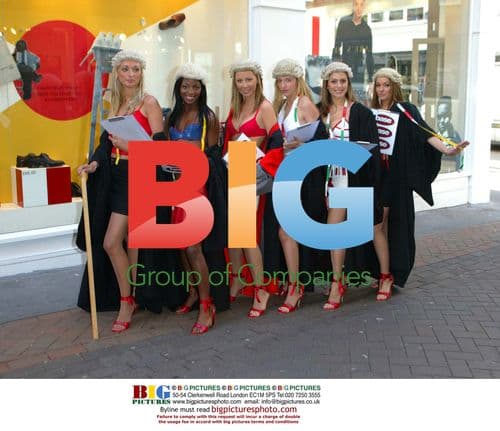 Six sexy London judges search for model