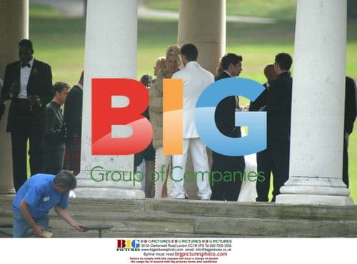 Footballers Wives Cast Filming Wedding Scene