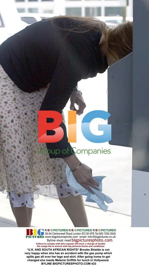 Rihanna Leaving NBC Studios