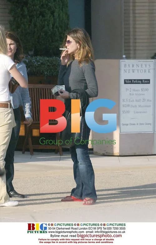 Jennifer Aniston has bad hair day shopping