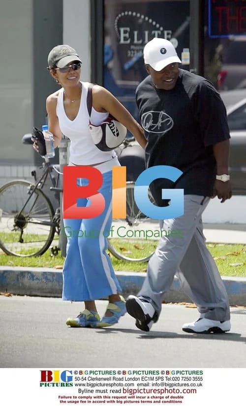Halle Berry Gets Parking Ticket