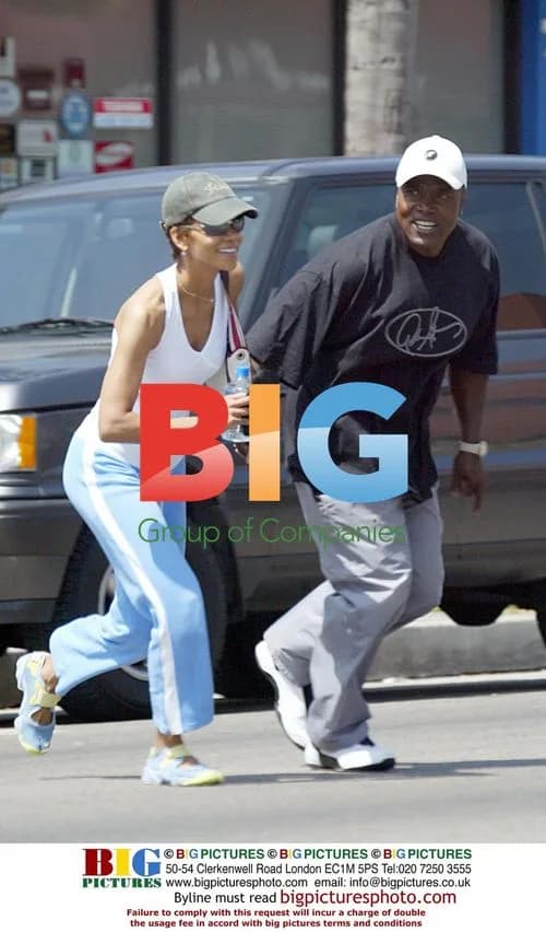 Halle Berry Receives Parking Ticket