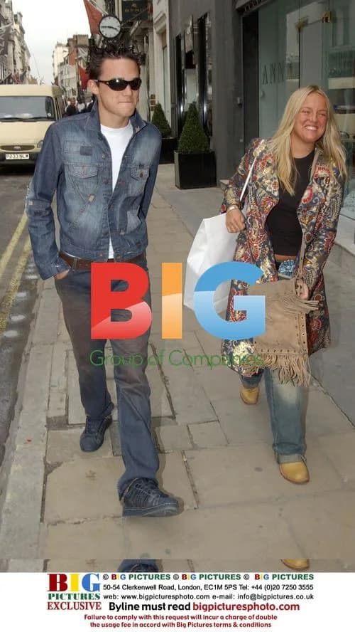 Gareth Gates shopping with friend on Bond Street
