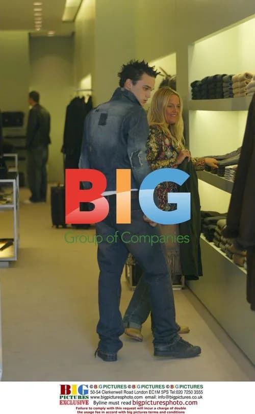 Gareth Gates Shopping in London
