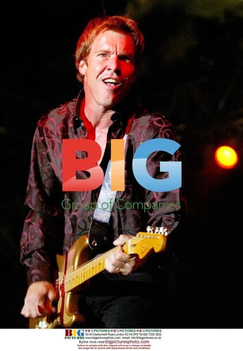 Dennis Quaid performs with The Sharks