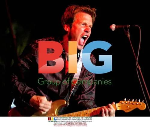 Dennis Quaid Performs With 'The Sharks' Band