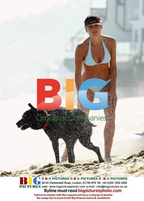 Minnie Driver enjoys Malibu beach