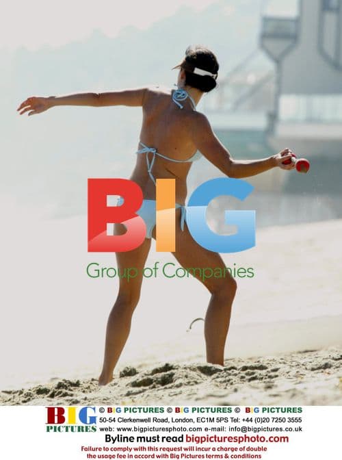 Minnie Driver relaxes on Malibu beach