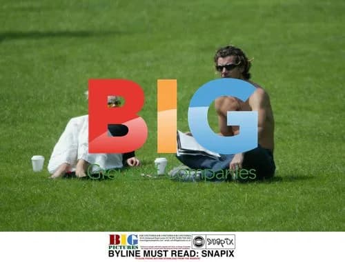 Gwen Stefani and Gavin Rossdale in North London Park