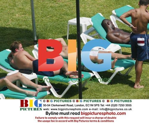 TV Actors Enjoy Boat Trip Off Spain