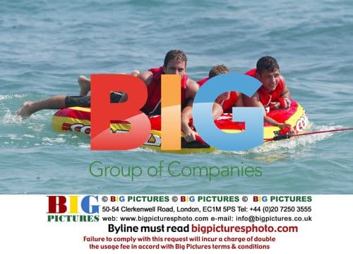 TV Actors Splash Around Off Spain