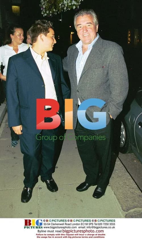 Terry Venables takes son out in West London