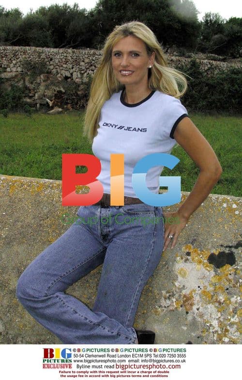 Ainhoa Arteta and Family in Menorca