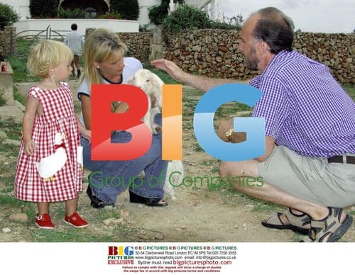 Ainhoa Arteta and family in Menorca