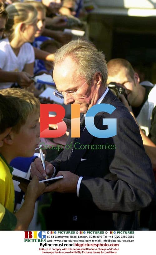 Jessica Alba at Vanity Fair Oscar Party