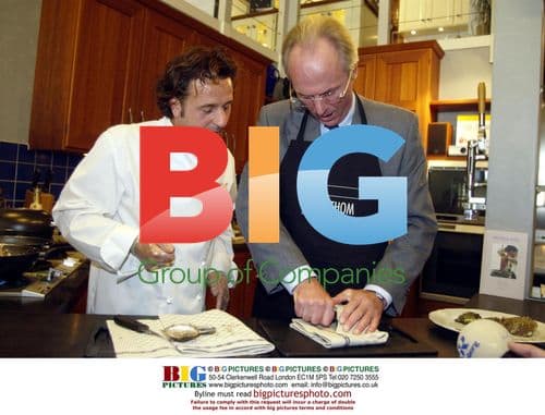 Eriksson Visits Fish Restaurant in Gothenburg