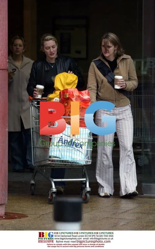 Kate Winslet Shops with Baby Mia in London