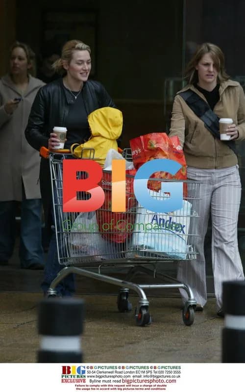 Kate Winslet Goes Grocery Shopping in London
