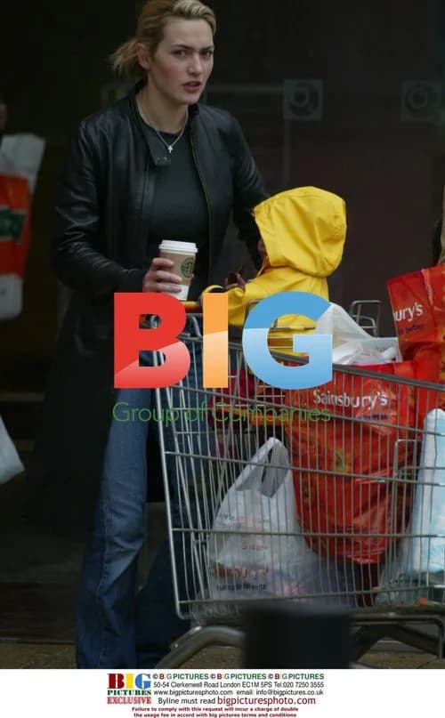 Kate Winslet and Baby Mia Go Grocery Shopping