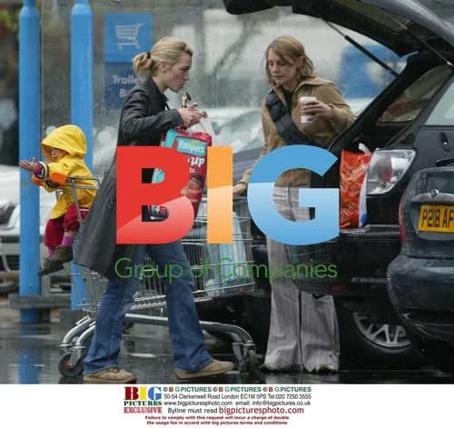 Kate Winslet Goes Grocery Shopping with Mia in London