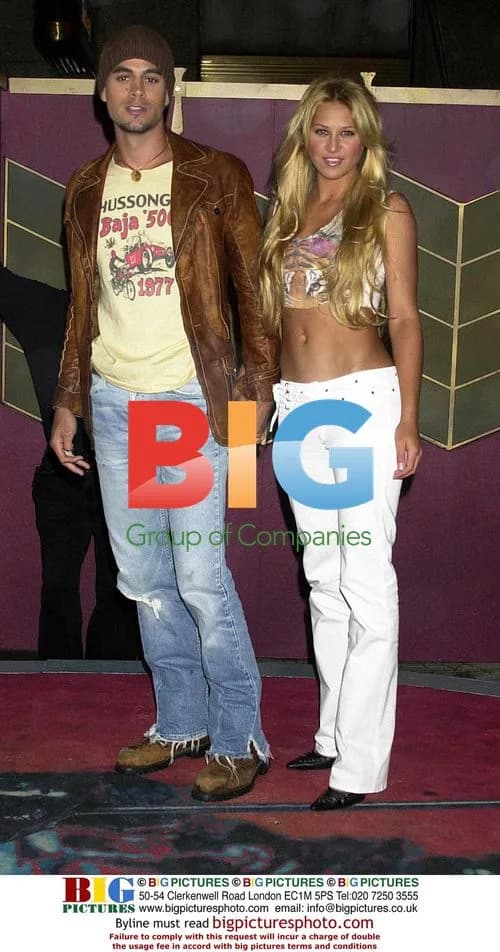 Enrique Iglesias and Anna Kournikova at MTV Video Awards 2002
