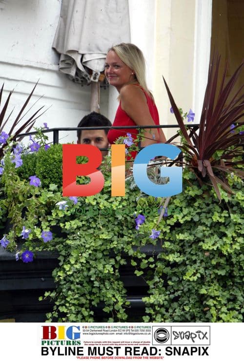 Emma Bunton and Jeremy Edwards Pub Lunch