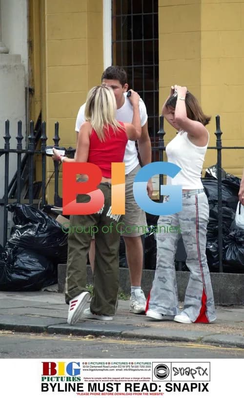 Emma Bunton and Jeremy Edwards Pub Lunch