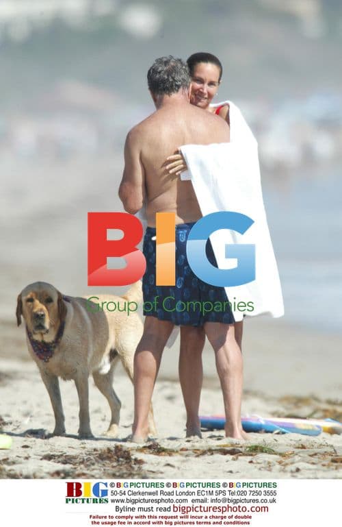 Dustin Hoffman enjoys family weekend in Malibu