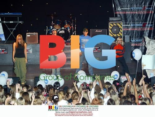 Hearsay Performing at Summer XS Concert