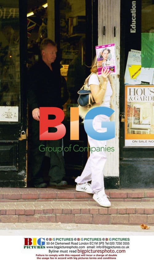 Amanda Holden and Les Dennis out shopping