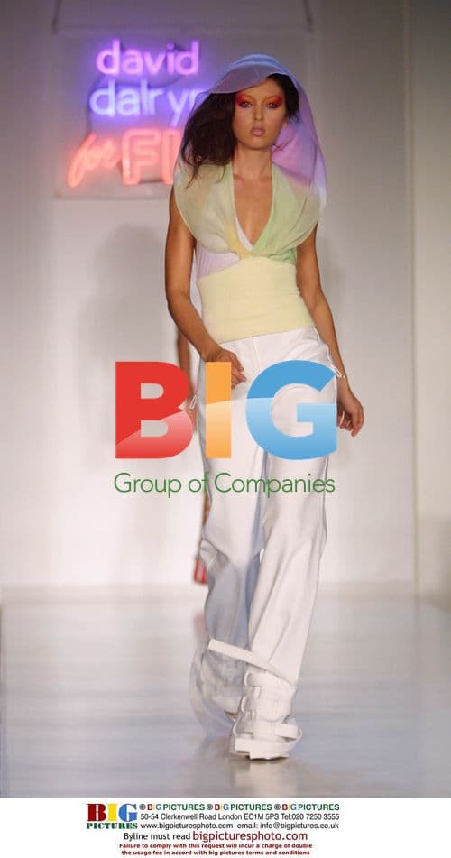 House of Field Spring 2003 Fashion Show