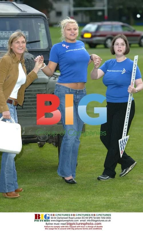 Jade Goody launches Cancer Research UK balloon