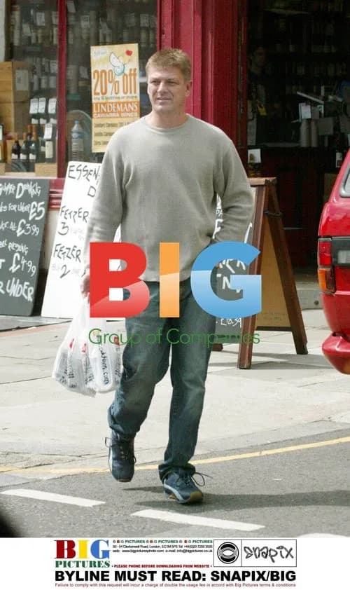 Sean Bean Stocks Up on Booze in North London
