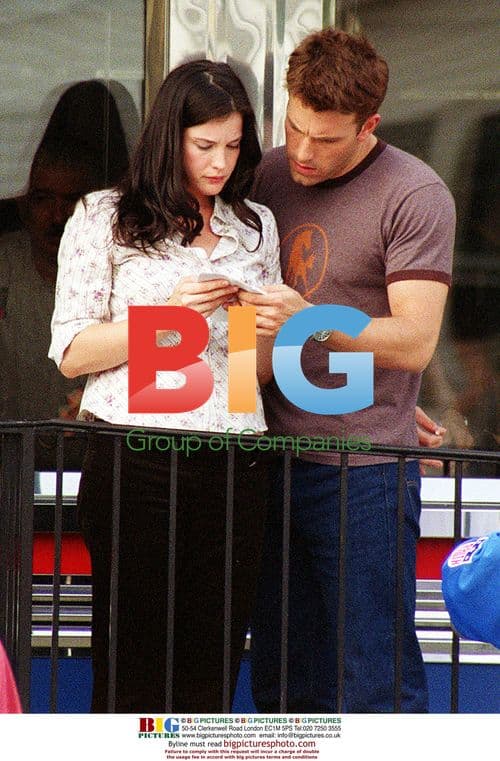 Ben Affleck and Liv Tyler on 'Jersey Girl' set