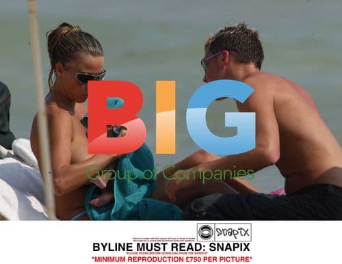 Model Jordan Enjoys Summer Break in Med