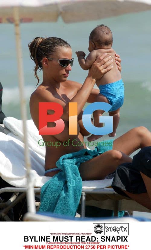 Model Jordan Enjoys Summer Break With Boyfriend and Baby