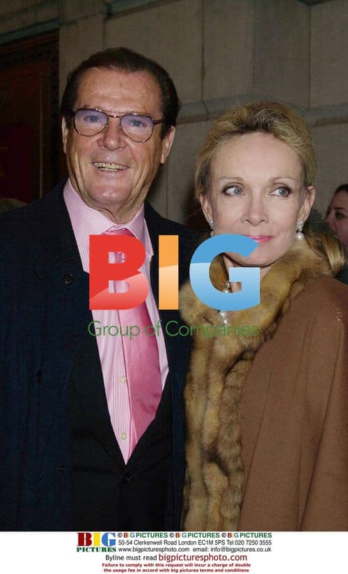 Kendall Jenner Attending Paris Fashion Week