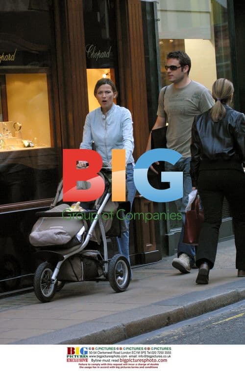 Mark Viduka and Family Shopping