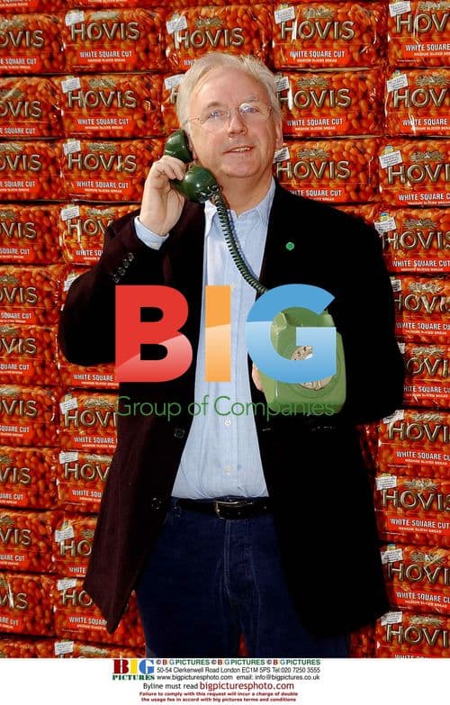 Hollyoaks actors fundraise for NSPCC