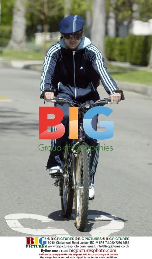 Madonna takes bike ride to Kabbalah center